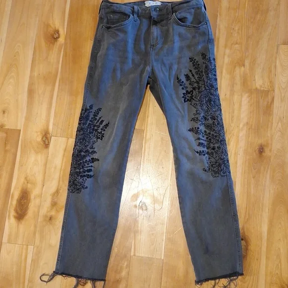 Free People cut-off Floral embroidered gray jeans Womens Size 26 Boho Stretchy - Picture 7 of 15